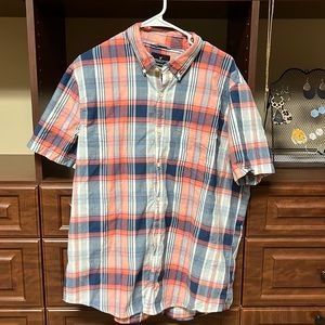 Men’s button down short sleeve dress shirt.